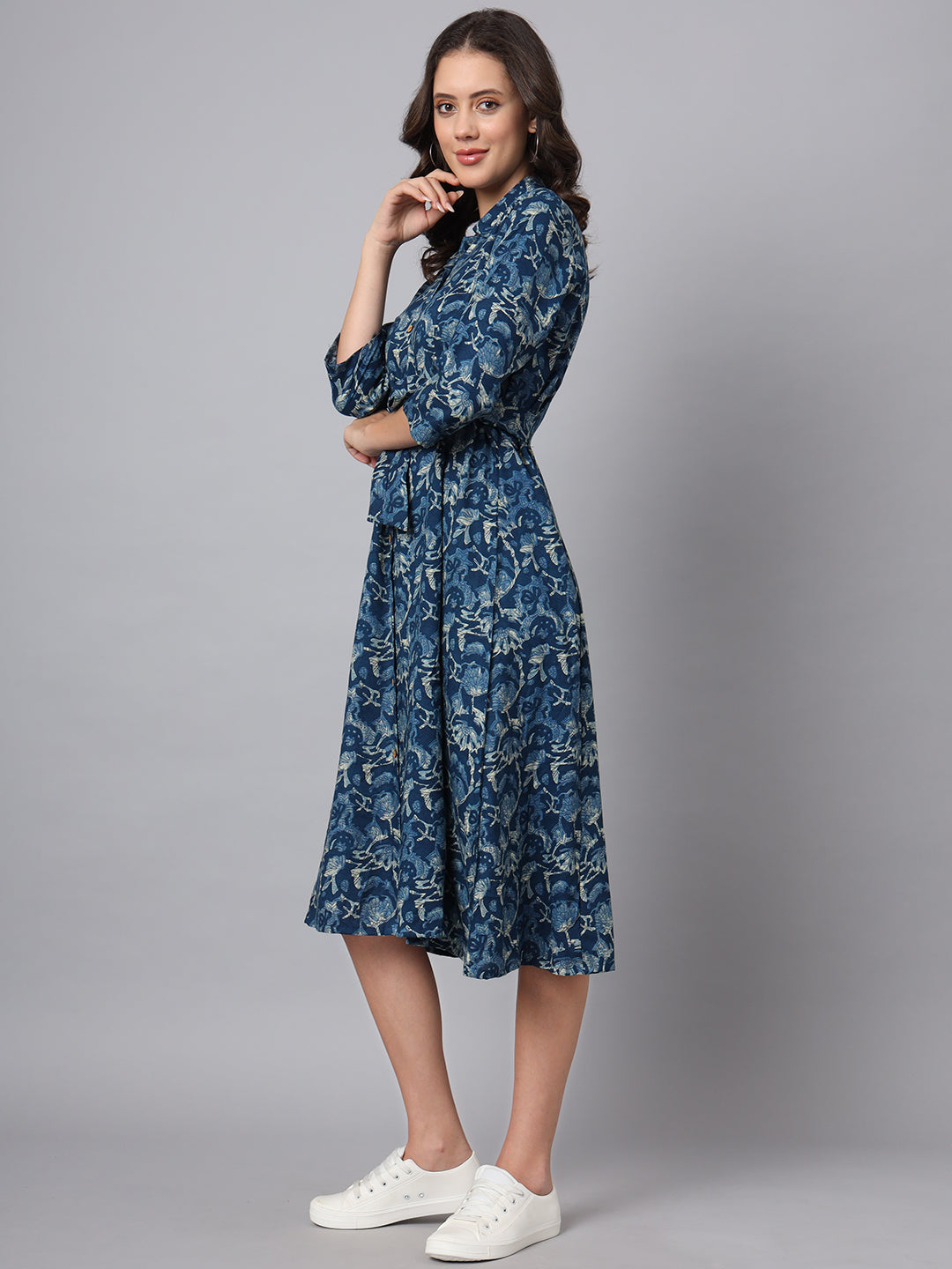 Divena Blue Floral Print Rayon Midi Dress