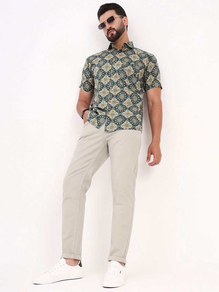 MILLENNIAL MEN Green Floral Printed Half Sleeves Shirt