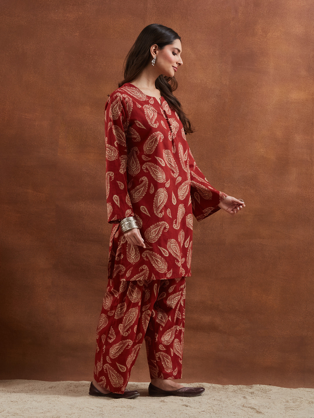 Divena Women Maroon Paisley Printed Cotton Straight Kurta with Farshi Salwar