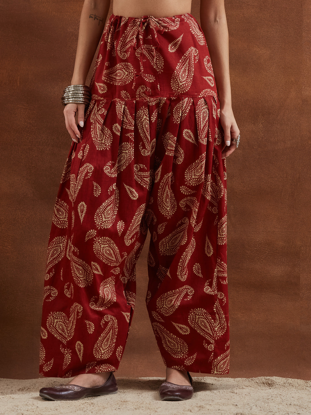 Divena Women Maroon Paisley Printed Cotton Straight Kurta with Farshi Salwar