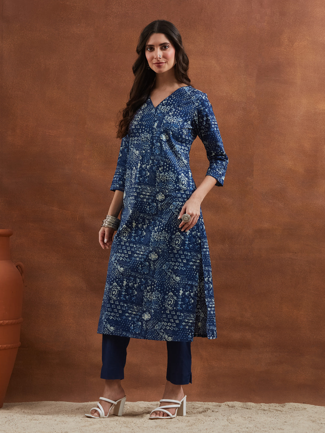 Divena Floral Printed Cotton Blue Straight Fit  Kurta Pant Sets