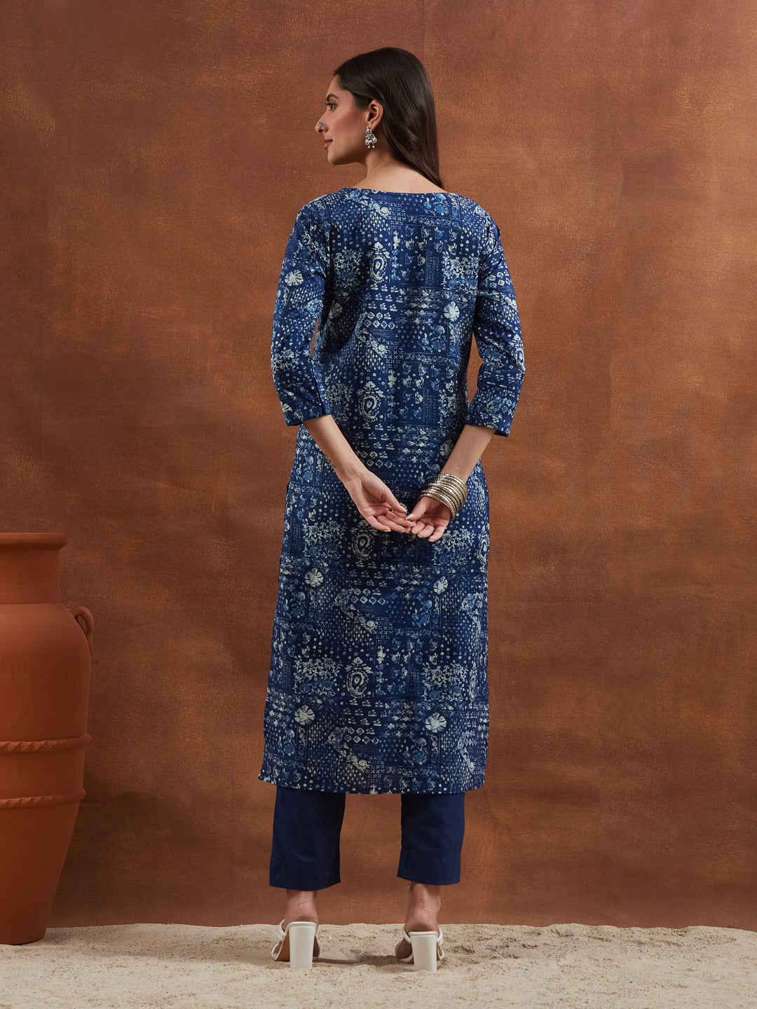 Divena Floral Printed Cotton Blue Straight Fit  Kurta Pant Sets
