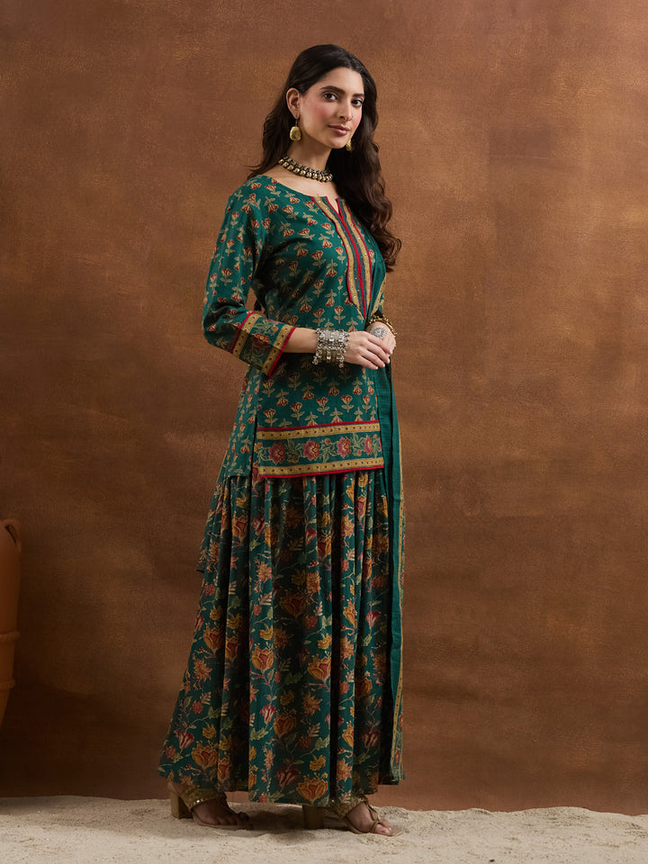 Divena Floral Printed Cotton Green Straight Fit  Kurta Sets