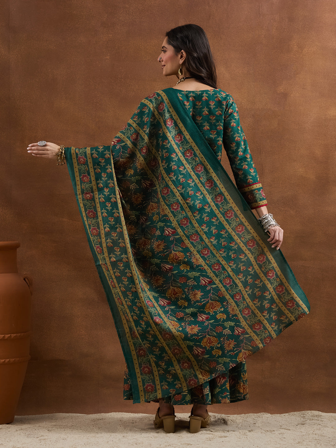 Divena Floral Printed Cotton Green Straight Fit  Kurta Sets