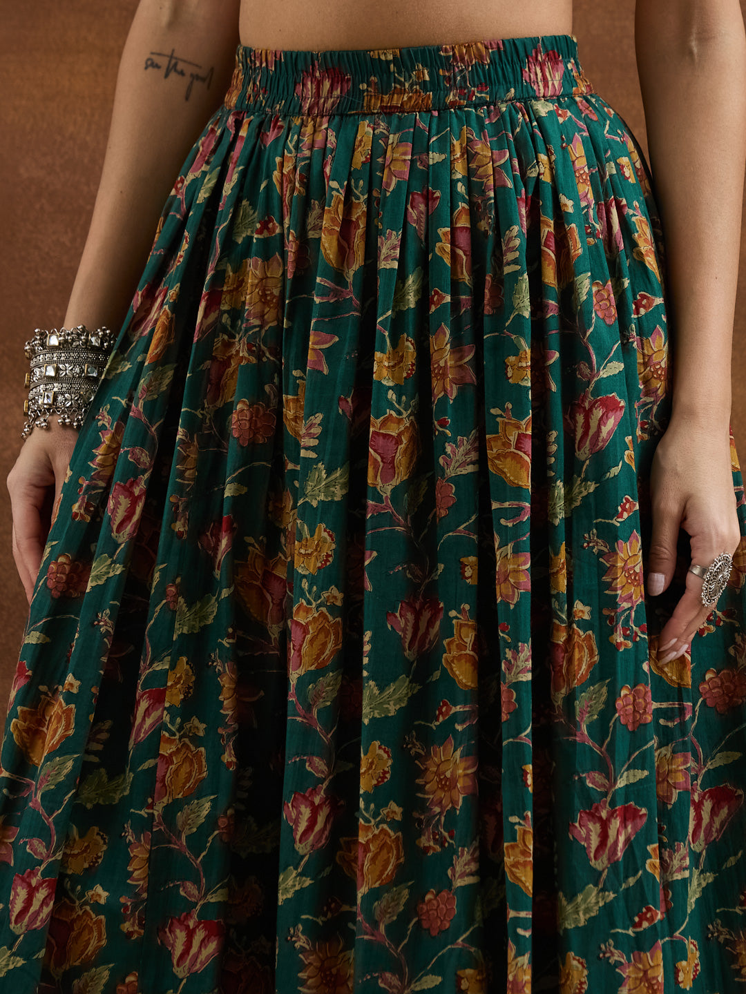 Divena Floral Printed Cotton Green Straight Fit  Kurta Sets