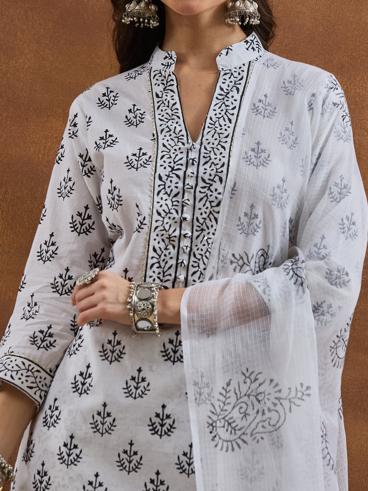 Divena White Kurta Sets With Duppata