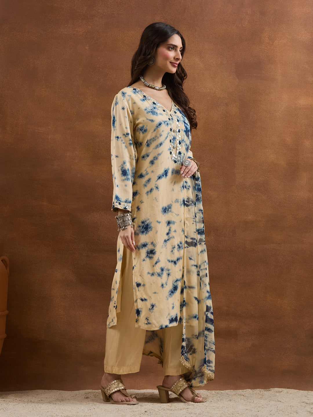 Divena Muslin Tie-and-Dye Printed Navy Cream Kurta Sets