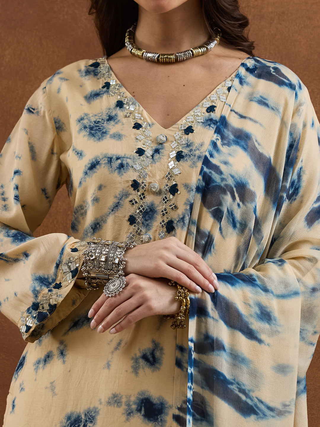 Divena Muslin Tie-and-Dye Printed Navy Cream Kurta Sets