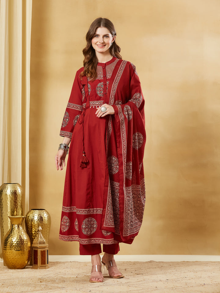 Divena Red Floral Print Cotton Anarkali Kurta Sets With Dupatta