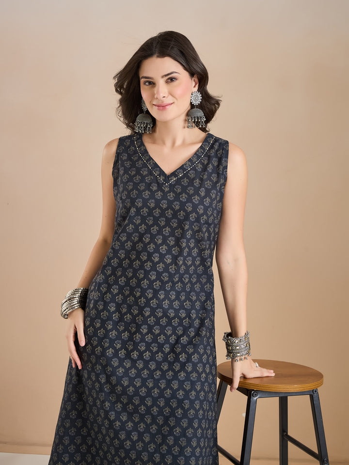 Divena Women Floral Printed Pure Cotton A-line Black Kurta With Palazzos