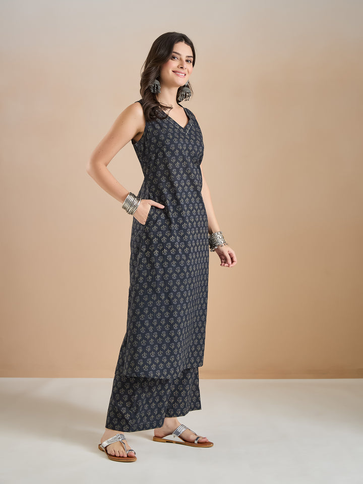 Divena Women Floral Printed Pure Cotton A-line Black Kurta With Palazzos