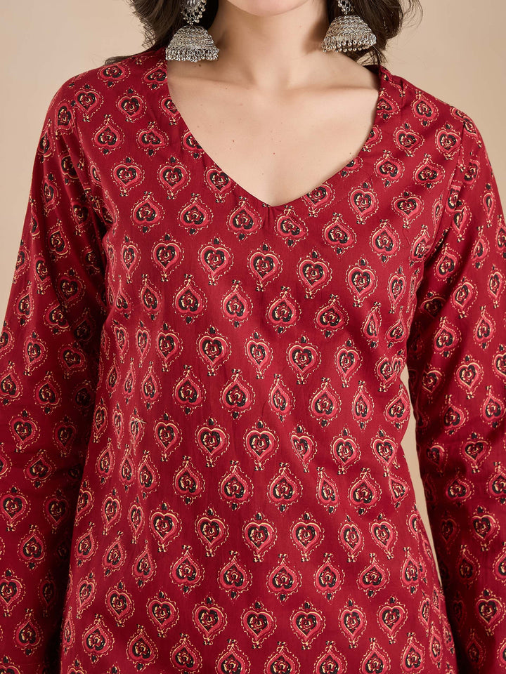 Divena Women Ethnic Motif Print Pure Cotton Maroon Top