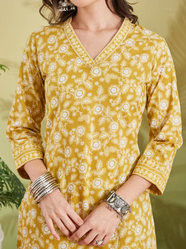Divena Women Floral Printed Pure Cotton A-Line Yellow Kurta With Pants