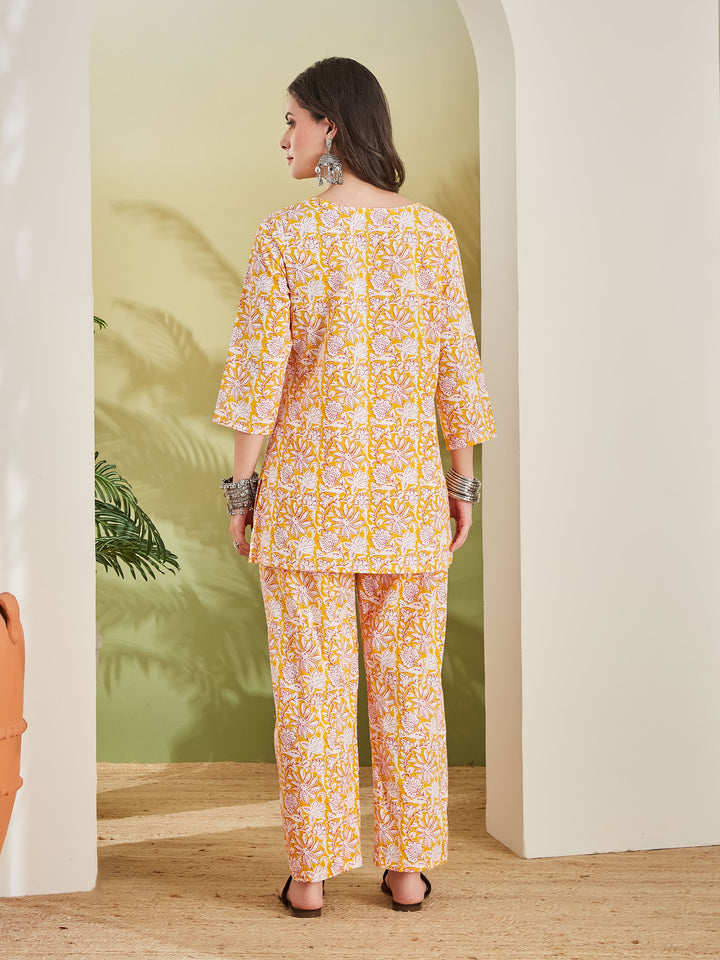 Divena Women Floral Printed Pure Cotton Orange Night suit