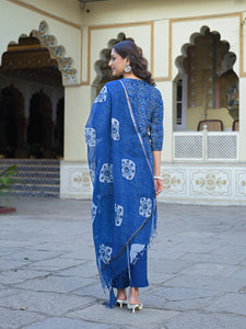 Divena Blue Floral Printed Straight Kurta Pant Set