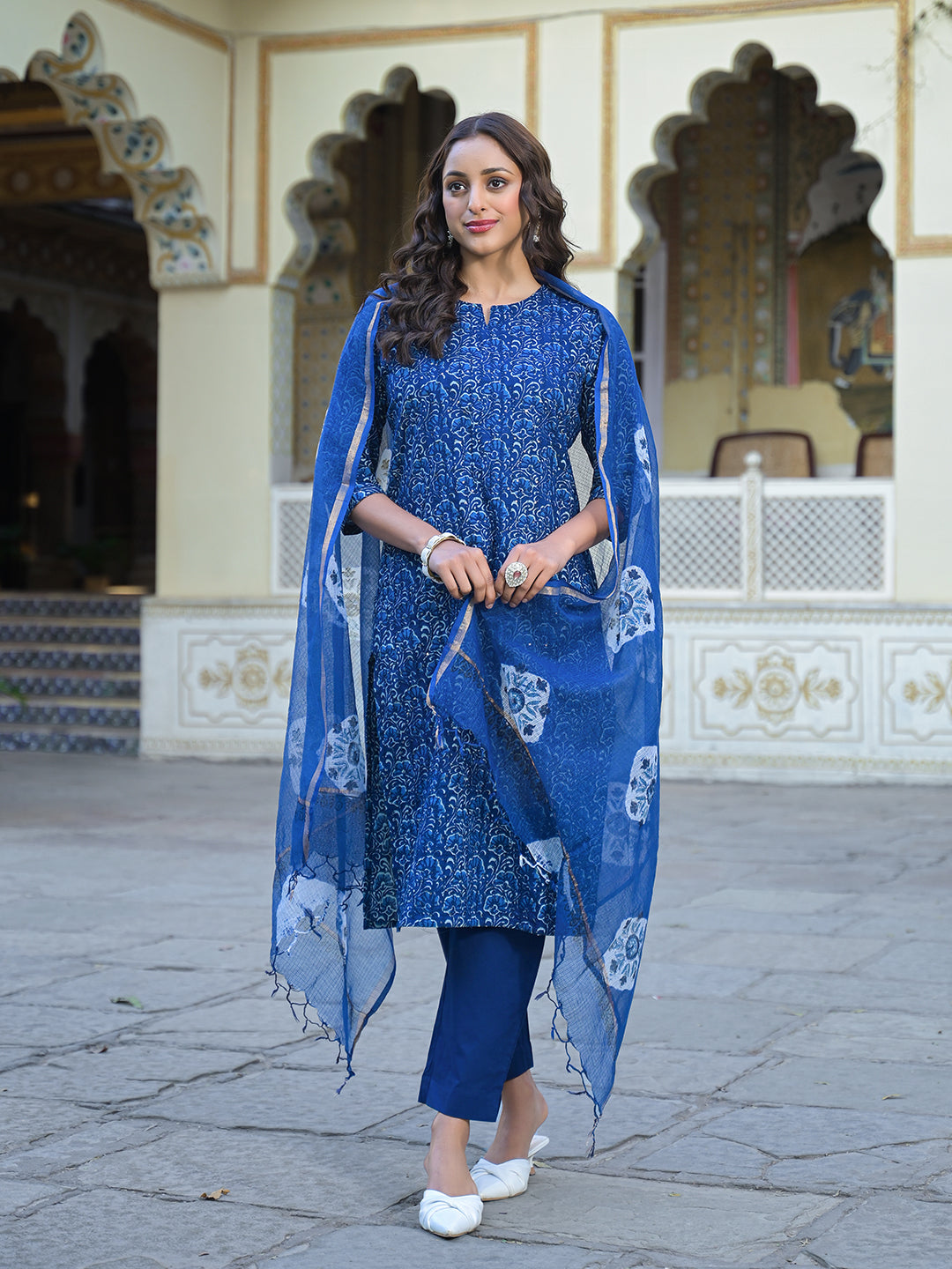 Divena Blue Floral Printed Straight Kurta Pant Set