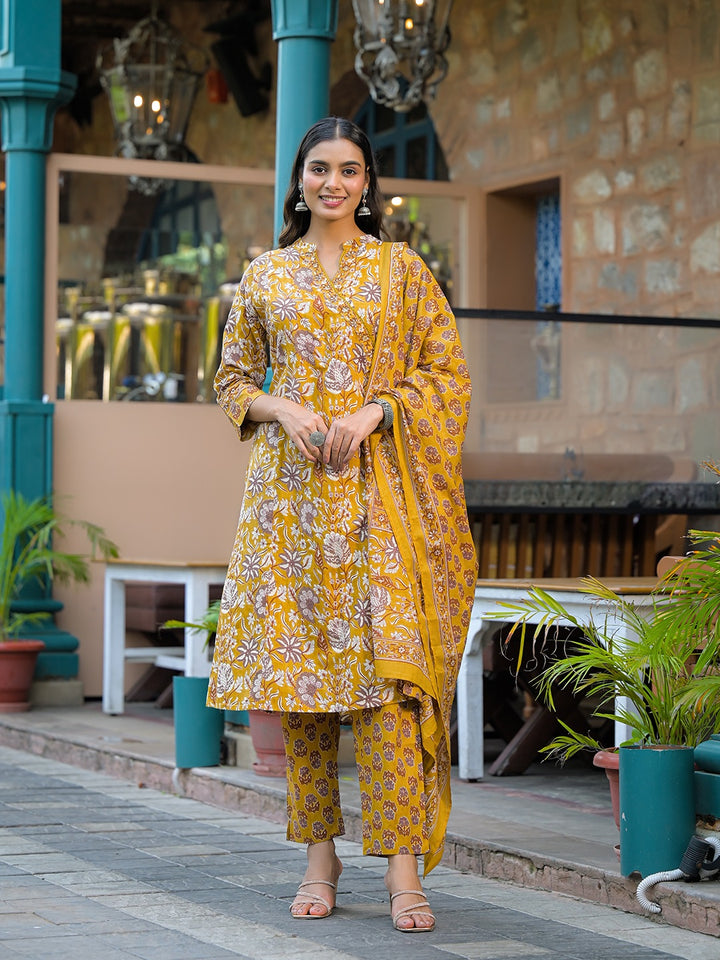 Divena Mustard Floral Print Cotton Kurta Sets With Dupatta