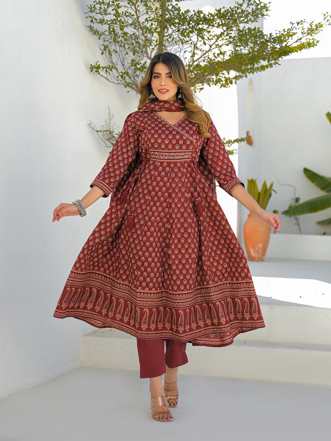 Divena Maroon Cotton Ethnic Motif Kurta Sets With Dupatta
