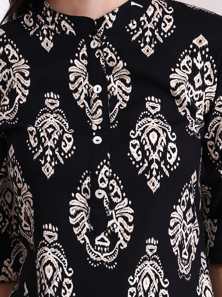 Divena Black Rayon Rollup Sleeves Straight Kurta