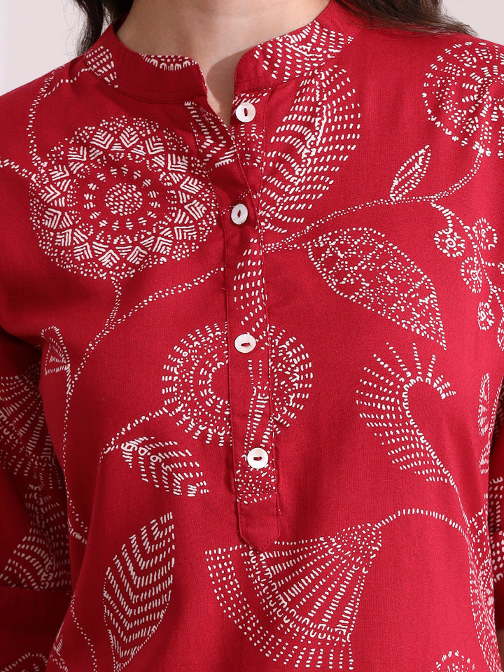 Divena Red Rayon Rollup Sleeves Straight Kurta