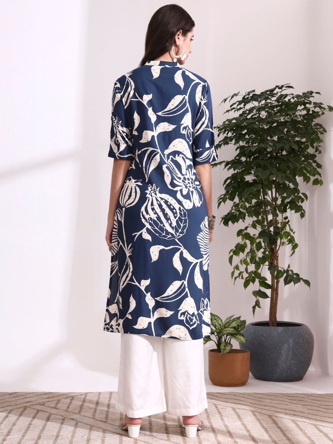 Divena Blue Rayon Rollup Sleeves Straight Kurta