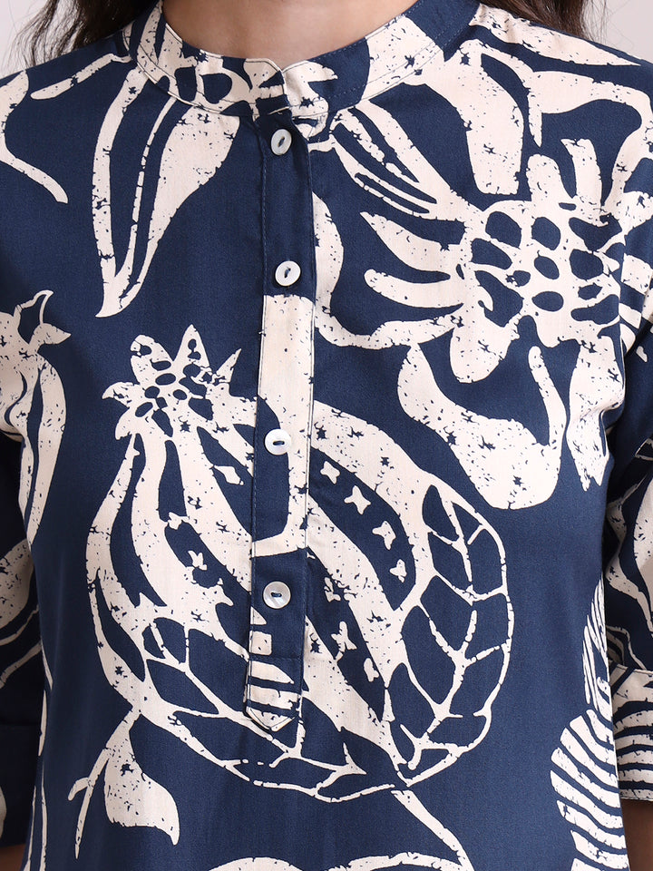 Divena Blue Rayon Rollup Sleeves Straight Kurta