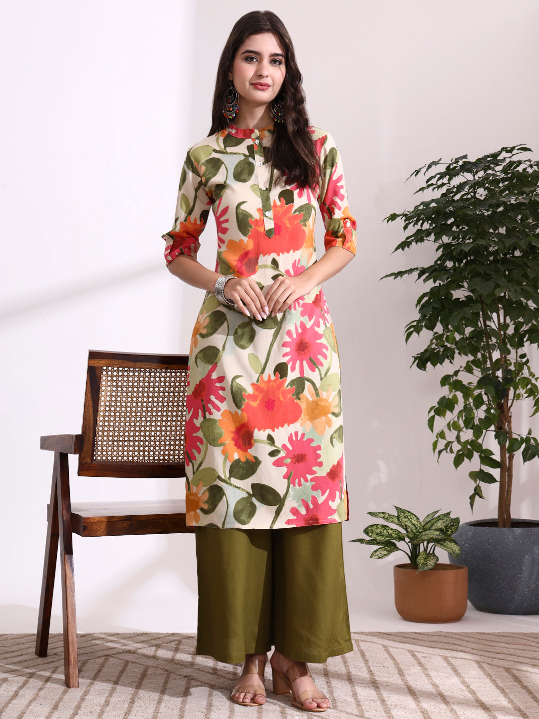 Divena Cream Rayon Rollup Sleeves Straight Kurta