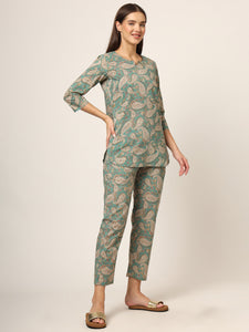 Divena Green Floral Print Cotton Regular Fit Night Suit