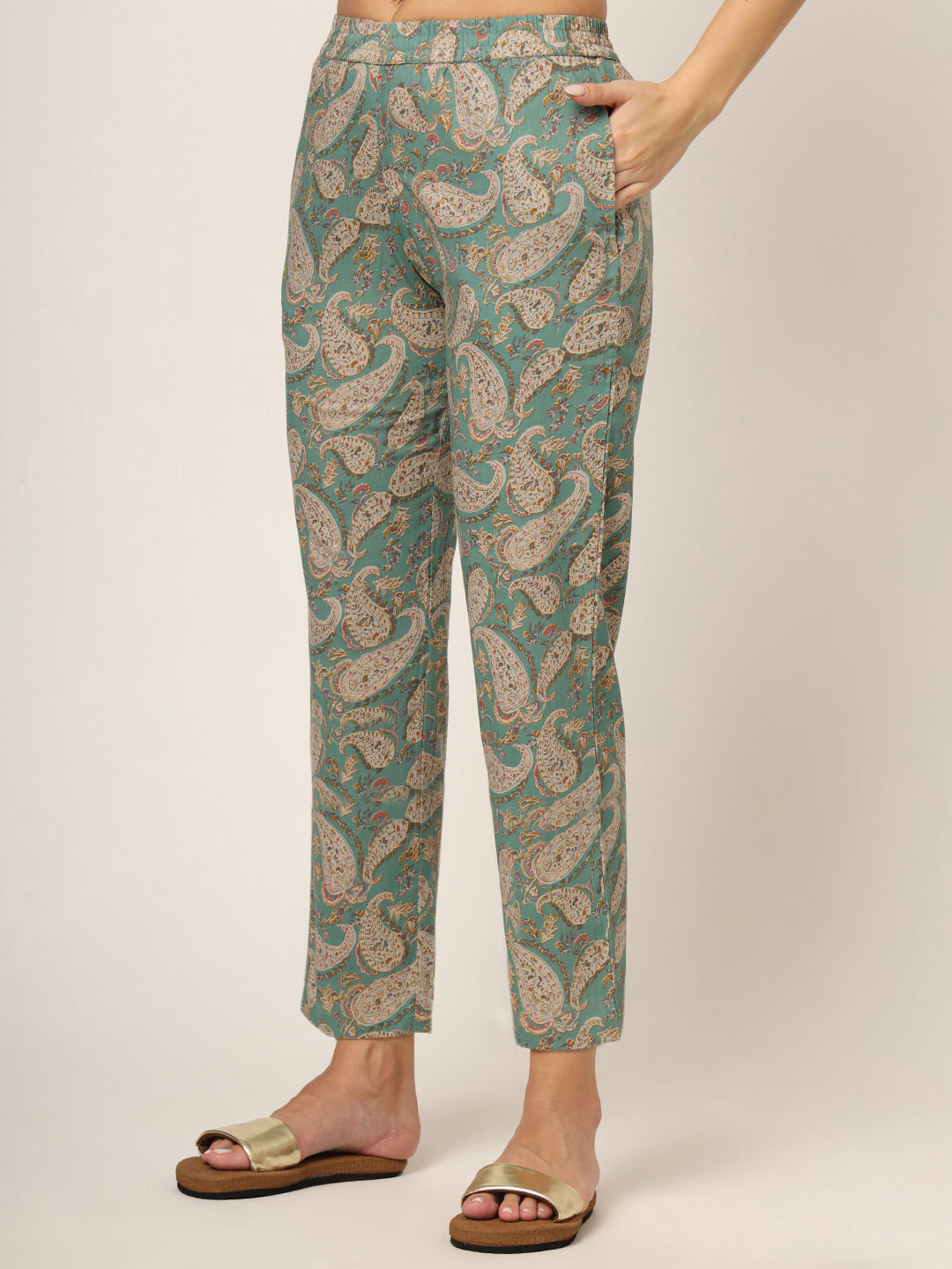 Divena Green Floral Print Cotton Regular Fit Night Suit