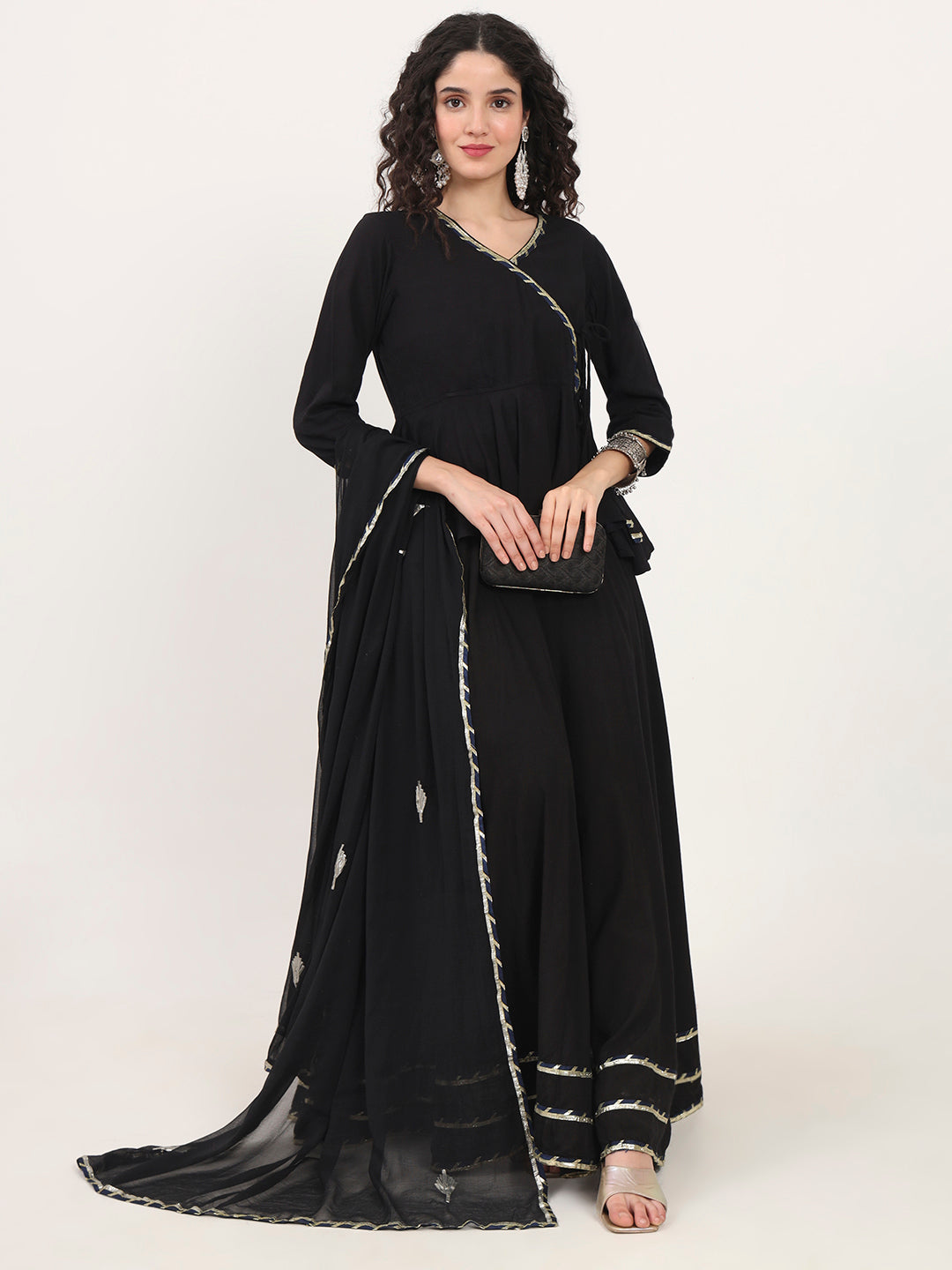 Divena Back Gota Hand Work lehenga dupatta set