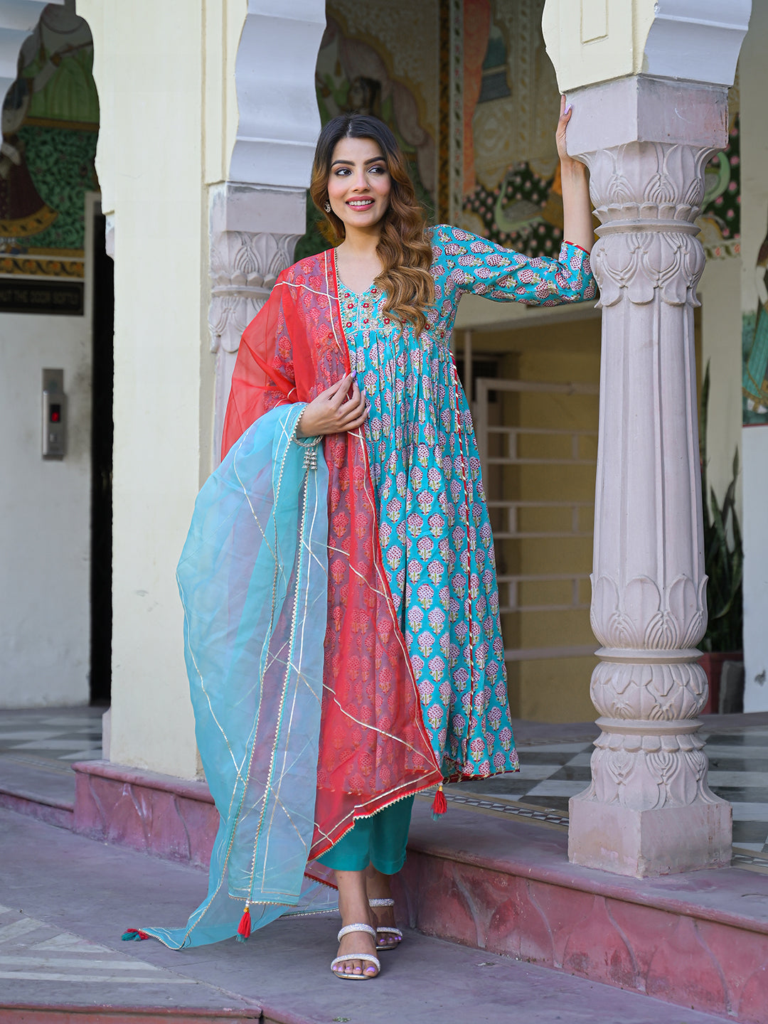 Divena Turquoise blue Floral Muslin Printed Kurta Pand with Dupatta