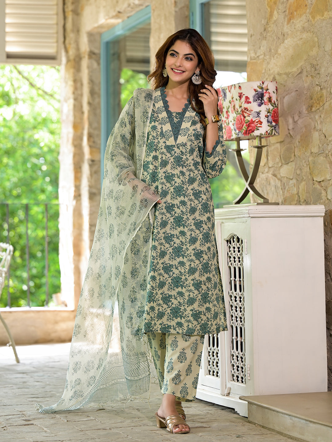 Bottle Green Floral Print Cotton Kurta Set for Women — view 1