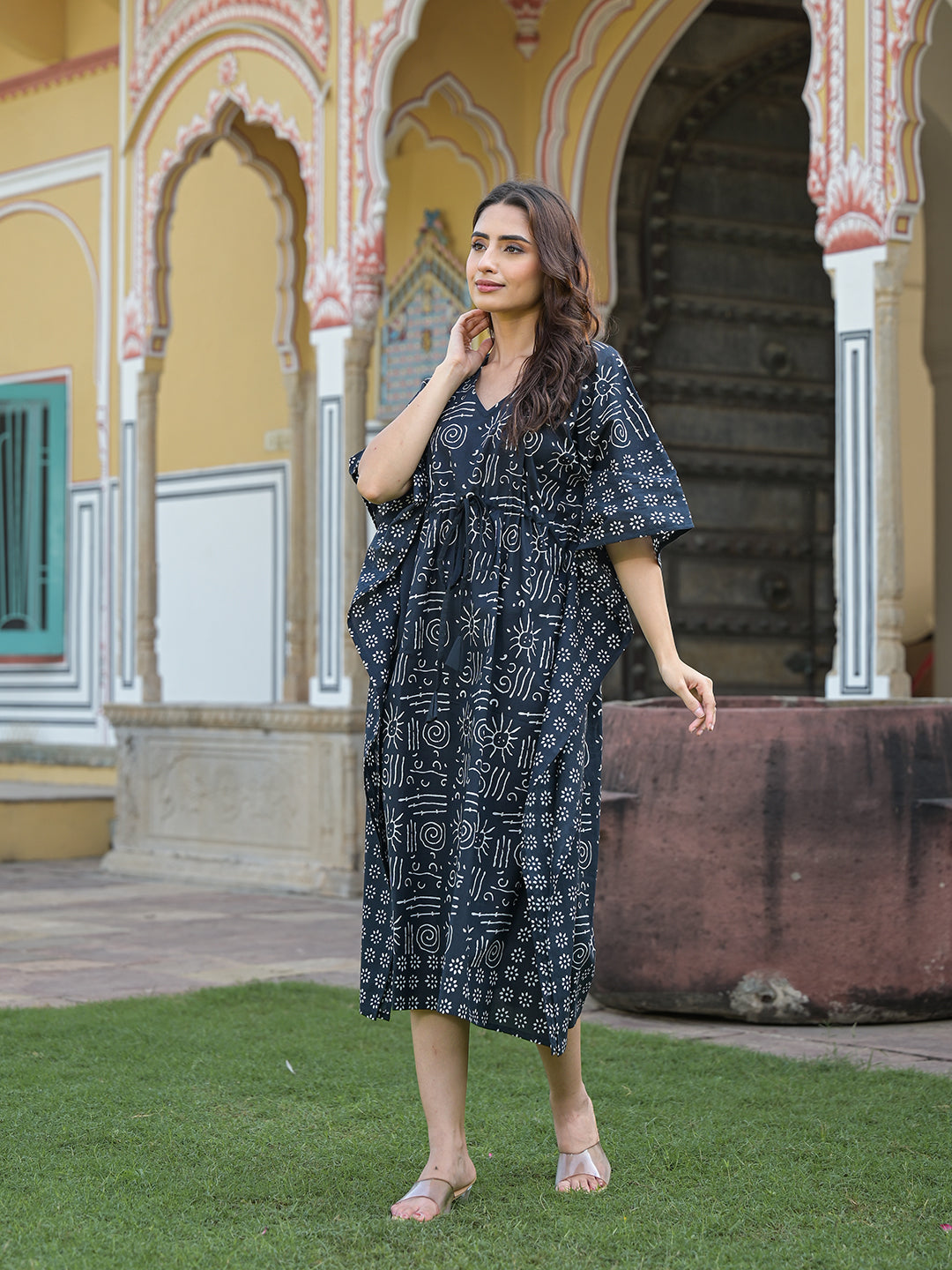 Divena Black & White Floral Print Kaftan