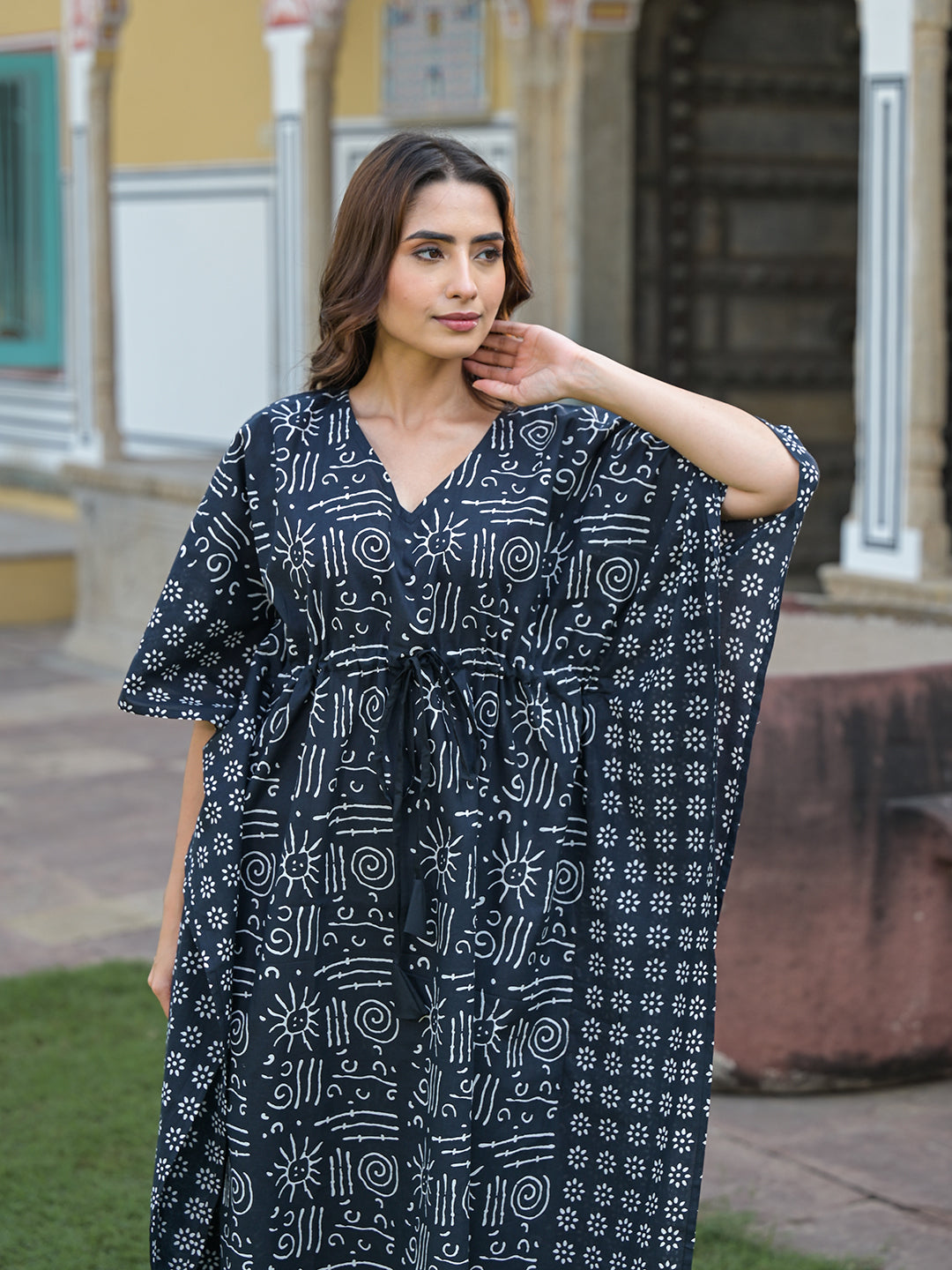 Divena Black & White Floral Print Kaftan
