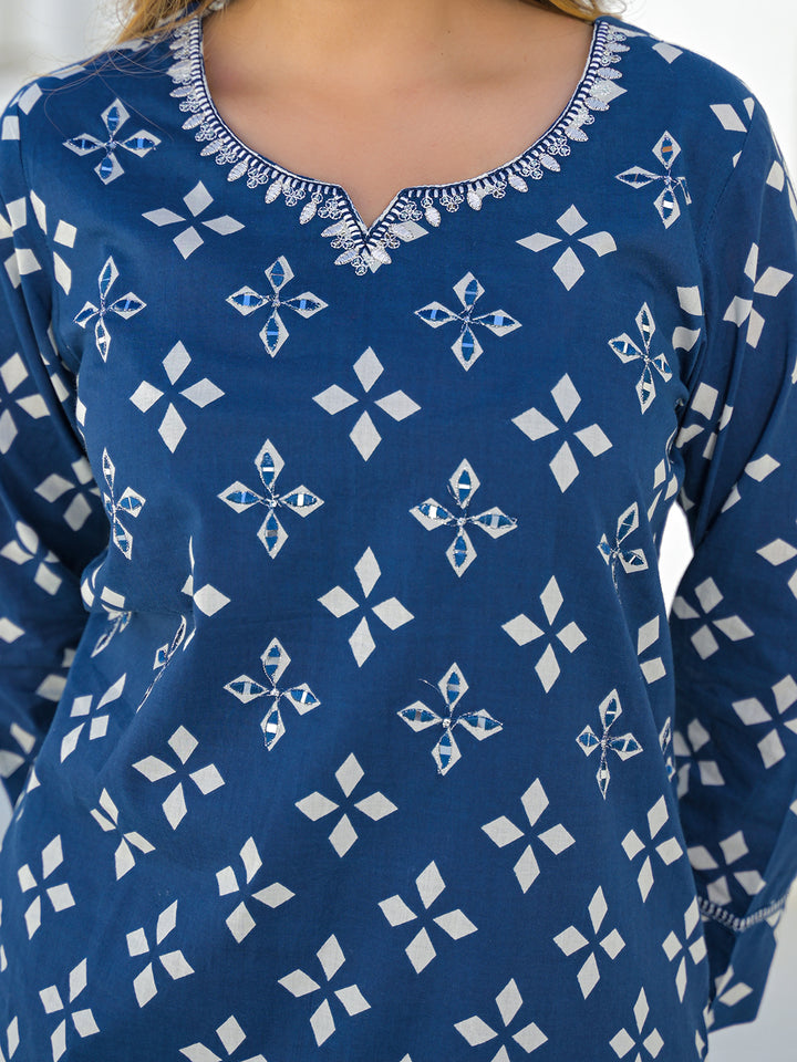 Divena Blue Round Neck Cotton Straight Kurta Pant Set With Dupatta