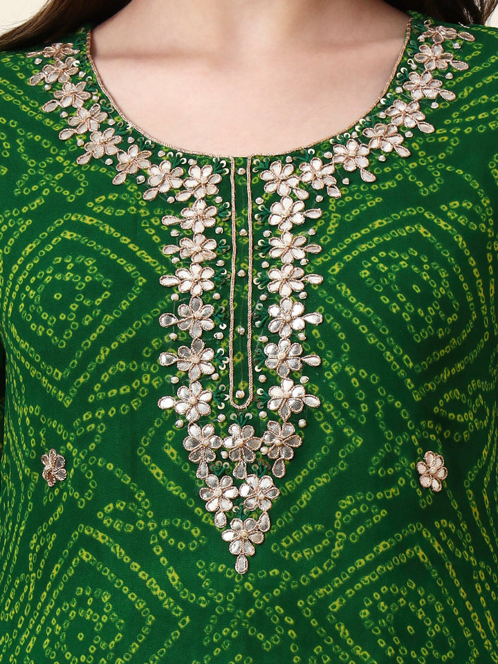 Divena Green Round Neck Georgette Bandhani Print Top