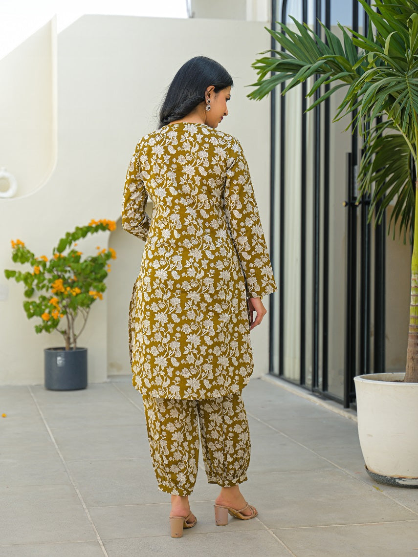 Divena Mahndi Green Curved Hem Cotton Kurta Pant Sets