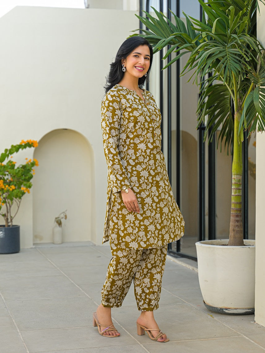 Divena Mahndi Green Curved Hem Cotton Kurta Pant Sets