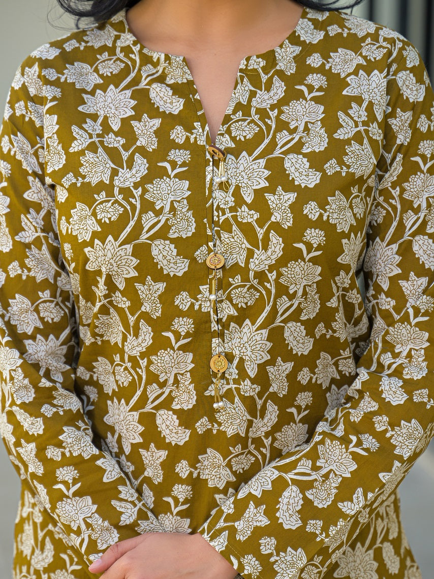 Divena Mahndi Green Curved Hem Cotton Kurta Pant Sets