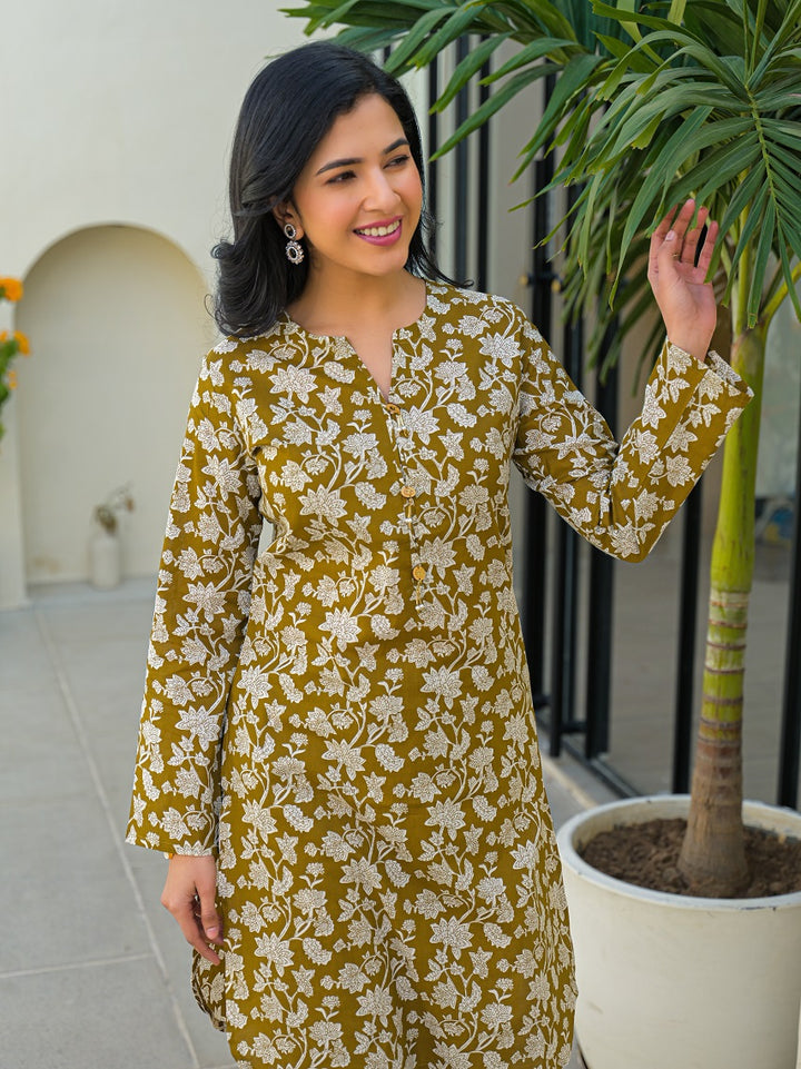 Divena Mahndi Green Curved Hem Cotton Kurta Pant Sets