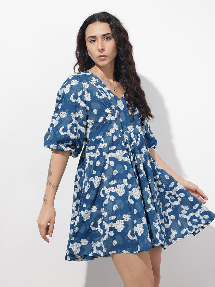 Divena Blue V-Neck Short Bell Sleeves Mini Cotton Dress