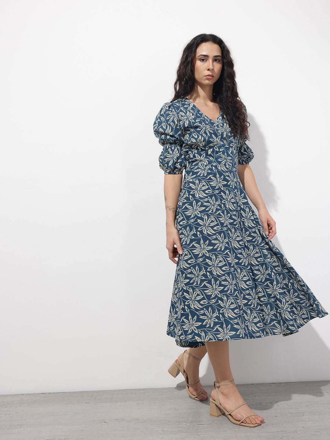 Divena Blue V-Neck Midi Cotton Dress