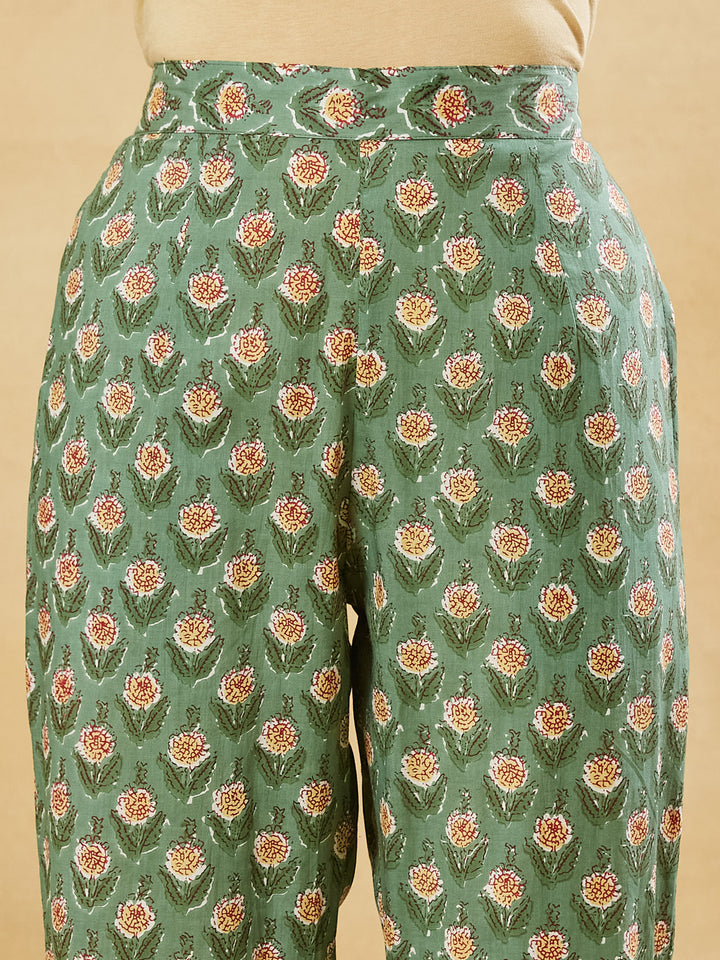 Divena Green Floral Cotton Kurta Sets With Dupatta